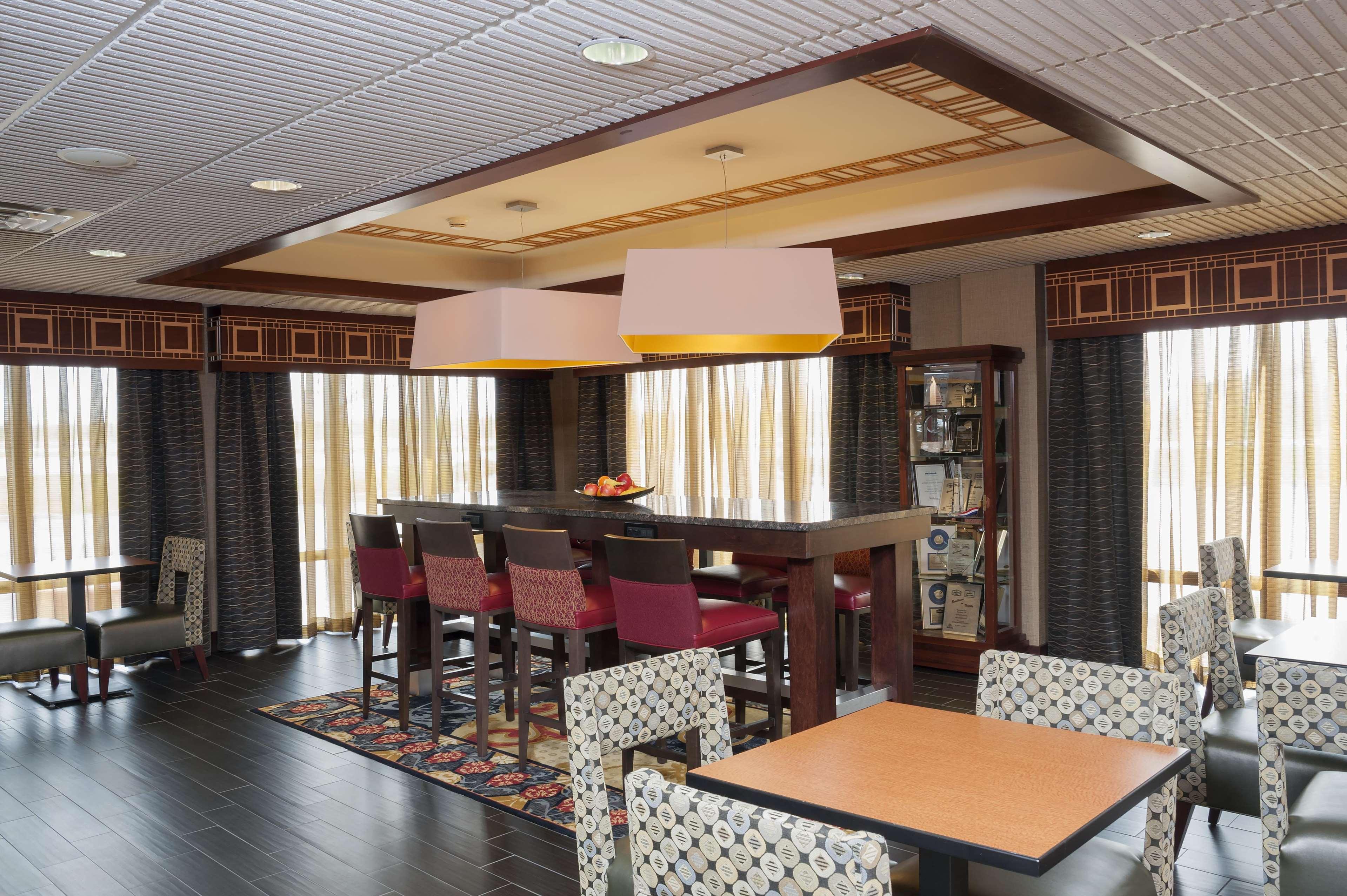 Hampton Inn Сеймур Экстерьер фото